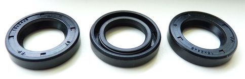 Replacement Oil Seal for 297-665 | Moss Motors